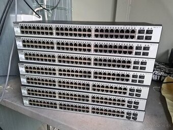 Gigabitový Smart Switch D-Link DGS-1210-52 (48+4 porty)