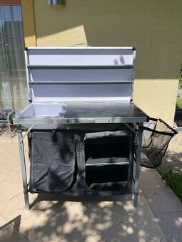Priestranná kempingová rozkladacia kuchyňa Kampa Chieftain