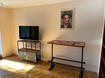 2 izbový zariadený byt v centre mesta