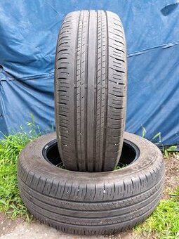 Ponúkam 2 letné pneumatiky Dunlop Grandtrek 225/60 R18
