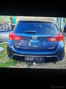 Predám náhradné diely Toyota Auris 2012-2018 Motor 1.6 valve