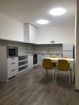 Prenájom 2i bytu Trenčín, Za Liptovskou, s park. miestom