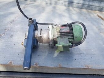 Elektromotor 1.1 kw s prevodovkou