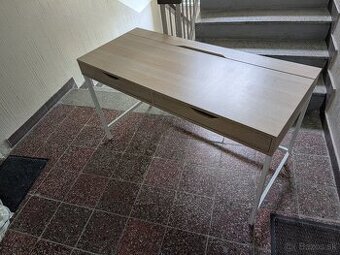 Ikea pisacie stoly