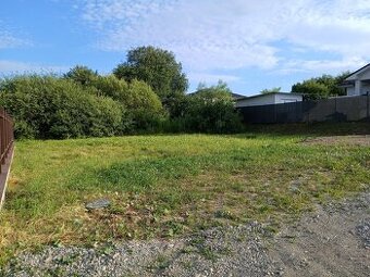 IDEÁLNY STAVEBNÝ POZEMOK 500 m2, ĎURĎOŠÍK