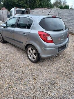 Rozpredám Opel Corsa D 1.2 63kw A12XER 2012