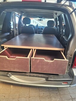 Predam vstavbu do auta jeep cherokee kj