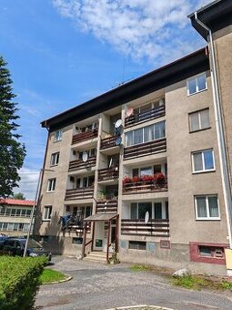 REZERVOVANÝ - 3 izbový byt v Liptovskom Hrádku - 1