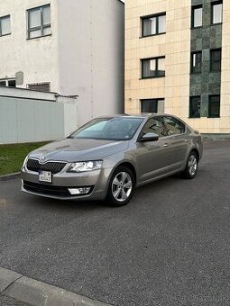 Škoda Octavia 3 Sedan 1.2 TSI 77kw Elegance 2014,Navi,BT