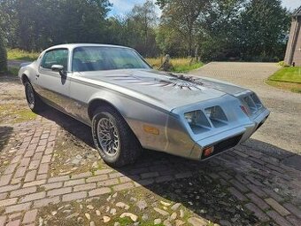 Pontiac Firebird V8 z roku 1980