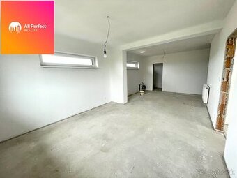 Priestranná novostavba 3 izb. byt s balkónom na predaj