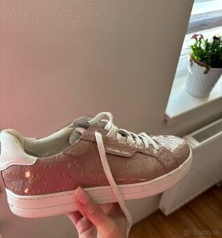 Krasne damske topanky Michael Kors