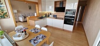 4 izbový byt po rekonštrukcii s parkovacím státím - 1