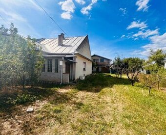 Dva útulné domy na jednom pozemku, Sobrance - 1