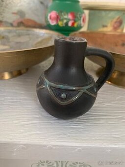 Krásna stará mini vázička