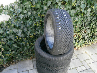 Predám 4x zimné pneu KLEBER 205/45 R17 88VXL - 1