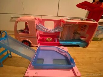 Barbie karavan
