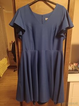 Modré slávnostné šaty