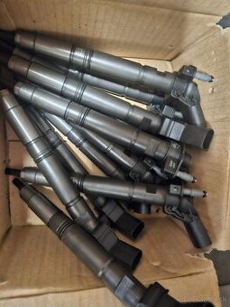 059130277FB TRYSKY AUDI S6 / SQ5