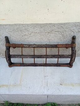 Drevená časť konského vozu.