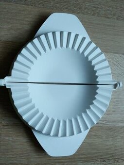 Forma na XXL pirohy, priemer 18 cm, nová