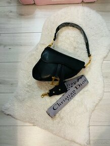 Cierna kabelka Dior saddle bag