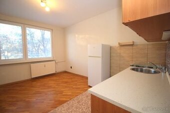 PRENÁJOM 1 IZB BYT M. Okružná Partizánske - 1