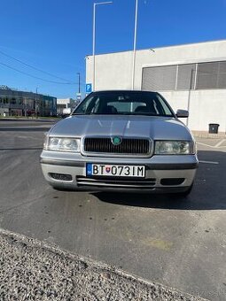 Škoda Octavia 1,6 benzín