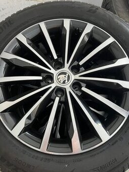 5x112 r18 235/55 r18 sada diskov zimne Trinity škoda