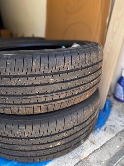 Predám letné pneu YOKOHAMA 235/55 R20 102V