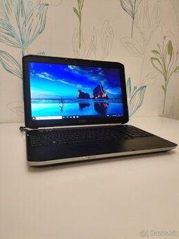 DELL Latitude E5520 - 15" i5-2410 / 4 GB RAM / 128 GB SSD