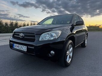 Toyota RAV4 2.2 D-4D 4x4 – spoľahlivé SUV, výborný stav
