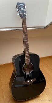 Predám akustickú gitaru Yamaha FG800 - čierna farba + obal