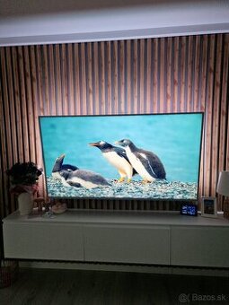 Philips 4k UHD 70' - 1
