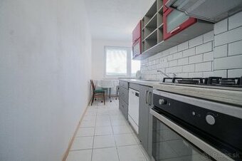 Prenájom 2 izbový byt s loggiou - Chrenová