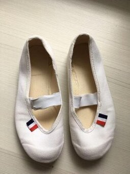 Cvicky biele vel. 29 tenisky