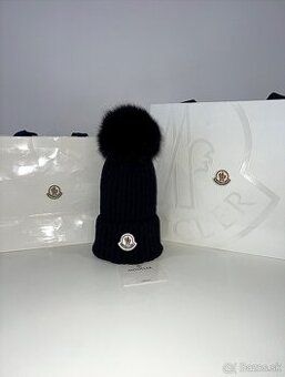 Nová zimná čiapka Moncler