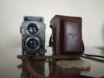 Starý fotoaparát Flexaret automat