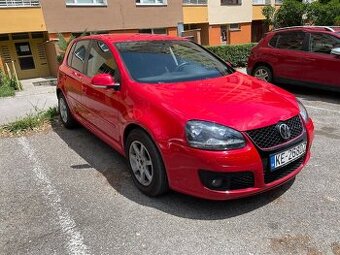 Volkswagen golf V