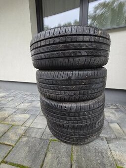 Pirelli cinturato P7 215/55 R17