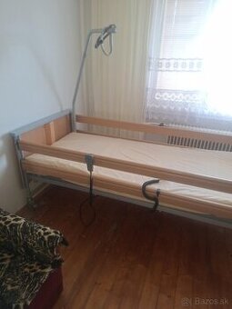 Polohovateľná posteľ