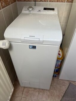 Elektrolux plnená zvrchu EWT 1366HGW