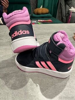 Snehulky sdidas 22,zateplené botasky 33,5