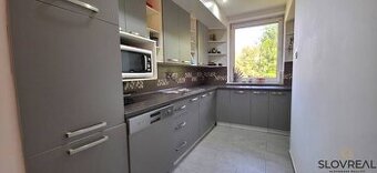 SLOVREAL - Predaj rodinného domu - v meste Handlová