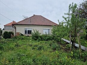 AKCIA Na predaj 3-izbový rodinný dom s garážou v Dulovciac
