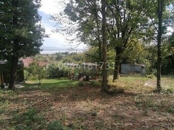 Pozemok - Kaluža, vhodný na výstavbu