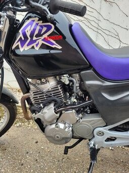 Honda SLR 650, el.štartér, len 11.200 km, TOP STAV