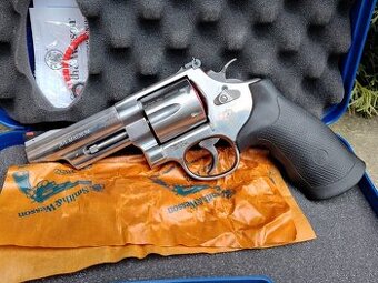 S&W mod. 629 Classic 4" / kal.: .44 Magnum