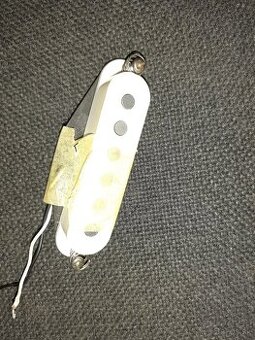 snímač na fender Stratocaster kobylkový - 1
