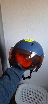Predám lyžiarsku prilbu